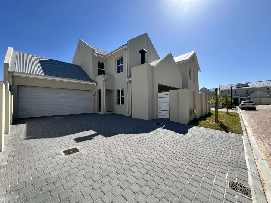 3 Bedroom Property for Sale in Langeberg Village Western Cape